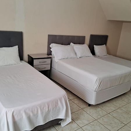 Casa Santa Amelia C/ Garagem Villa São Roque Exteriör bild